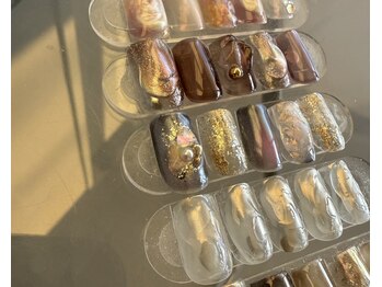 ネイルサロン レア(lea)の写真/旬のトレンドをばっちり押さえたデザインを定額で☆デザインに悩んでしまう方必見♪
