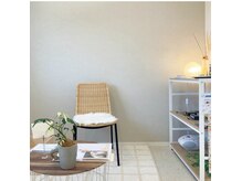 【かほく市】白いガラス扉が目印です◎駐車場完備