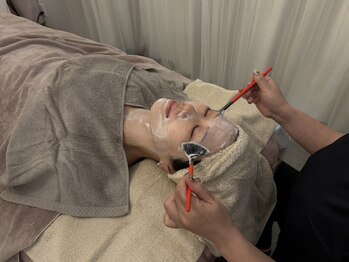 サロンドボーテアリス (Salon de beaute ALICE)の写真/【浦和エリア希少!】韓国で話題の施術を当店で！ララピール初回￥9800しわ・たるみ改善、毛穴の開きケアに!