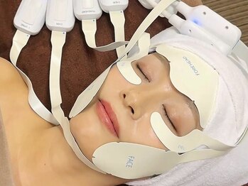 ルタン リッシュ(Le temps Riche)の写真/【5部位同時】時短で本格ケア！奈良県初上陸マシンで表情筋を刺激。忙しい方のためのエイジングケア 