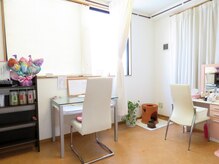 エステサロン サクラ(sakura)/広々としたカウンセリングルーム