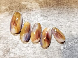 秋色にじみネイル