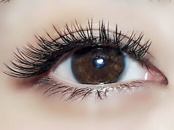 ルビア 十条店(RUBIA)の写真/【バインドロック導入店】《持続力×軽さ×ボリューム》が大人気の新技術★少ない本数でパッチリ目元に♪