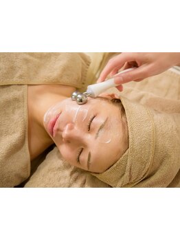 ホウレイ線・たるみ改善！予防ケア