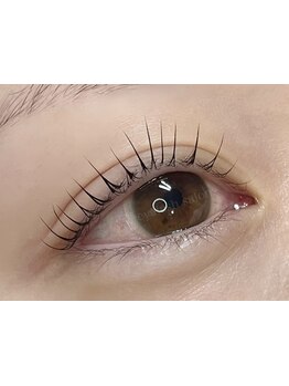 ナチュラル上品な目元にしたい