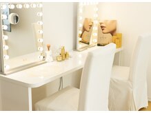 シミケア後、すぐにメイクOK！パウダールーム完備♪