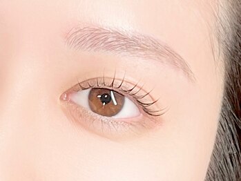 バルコニー(valcony)の写真/【大人女性に人気】眉毛迷子さんは必見！黄金比×似合わせ技術で「わからない」を「しっくり」に変える