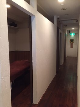 こり重 難波 道頓堀/こり重(KORIJYU)店内