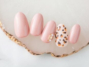 ネイルサロンウルラ(Ulula)/ヒョウ柄をポイントで◎