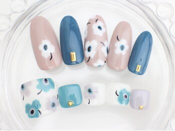 ネイルサロン あかねいろ/秋冬フラワーネイル 北欧