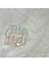 ダリア(Daria)/涼し気ワンホンネイル