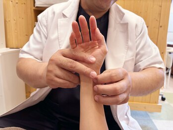 たかはし治療院/脈で身体の声を聴く