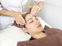 ヴァカンス 梅田阪急17番街店(VACANCES)/2)ヒト幹細胞を使いクレンジング