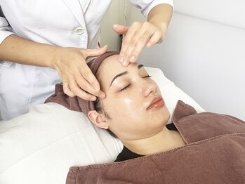 ヴァカンス 梅田阪急17番街店(VACANCES)/2)ヒト幹細胞を使いクレンジング