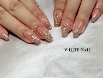 ホワイトネイル(WHITE NAIL)の写真/【パラジェル使用★】ネイルクーポン4980円～♪◎ウェディングやイベントにも最適な華やかネイルが豊富！