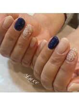 ネイルサロンリュクス (nailsalon Luxe)/手描き雪の結晶冬ネイル