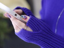 ロアニ(LOANI)の雰囲気(一度はしたい!ステントグラスネイルで他の人と被らない指先に)