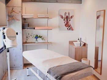 シェルハ(XEL-HA)/幸せを運ぶキリンの絵