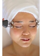 ラブリノア(Love Linoa)/EMSで皮脂の奥の筋肉を鍛える