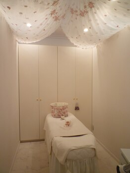 ジェニックサロン グランドギンザ ひたちなか(GENIC SALON GRAND GINZA)/フェイシャルルーム