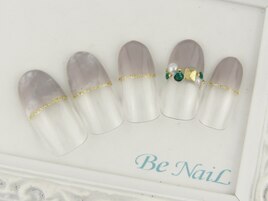 エキゾチックグレージュネイル