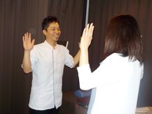 施術後の状態確認、自宅でのストレッチ等を伝えます。