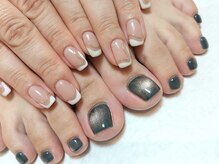 リクライニングチェアでフットネイルもゆったりくつろげます。