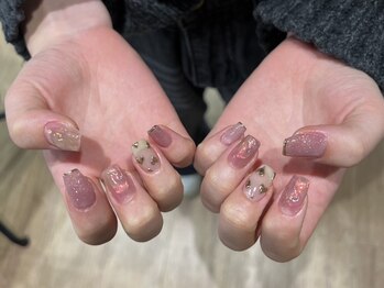 オークプラス(OAK plus+)の写真/ワンランク上の指先へ♪【初回オフ無料】シンプル定額¥6000～/アート定額¥7500～/フット定額有