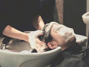 R'gare豊田店【ヘッドスパ/フェイシャル/アイブロウ/ネイル】の写真/【極上の癒し体験】疲れやストレスを解消しませんか?睡眠スパで頭皮の血行を促進し、脳疲労をリセット◎