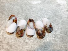 ブルーエヌ(BLUE N)/たらしこみ水彩ネイル