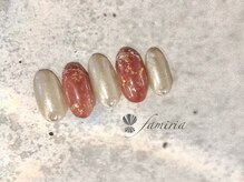 ファミリア/ホロ×シースルーネイル