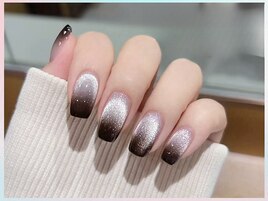 人気の2重グラデーションネイル