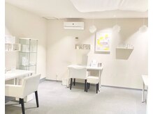 ポーラ 鶴ヶ峰店(POLA)の雰囲気（ゆったりとしたカウンセリングスペース・エステルームは完全個室）