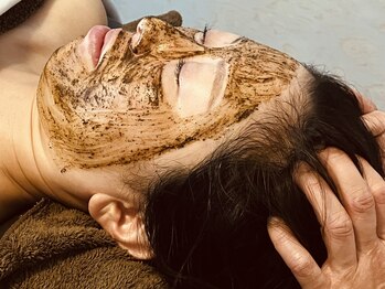 ココムーン(KoKo moon)の写真/【クリスティーナ正規取扱店】 一人一人に合った施術でお悩み解決♪ヘッドスパ付きフェイシャル◎水光肌へ