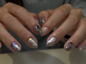 LINEA nail studio 【ライナーネイルスタジオ】代官山/きらきらニュアンスネイル