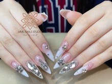 ウメネイルスタジオ(UME NAIL STUDIO)/長さだしやり放題×つけ放題