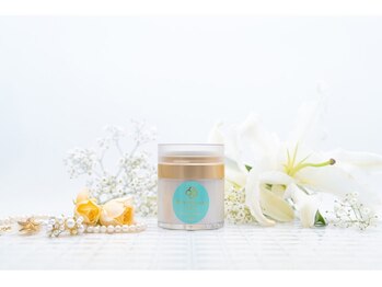 モニカ(MONICA)/濃厚保湿エッセンスクリーム