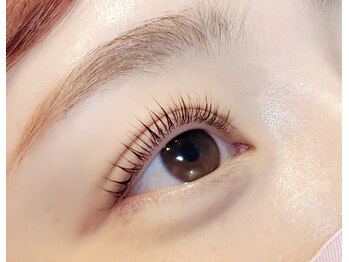 アイヨンマルゴ 新宿店(EYE405)の写真/<下がりまつ毛,瞼の重み,一重もお任せ！>目元に合わせた似合わせ施術でまつげの見え方が変わります！