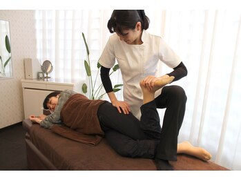 べネフィー整体サロン/骨盤の歪みに【骨盤+美脚調整】