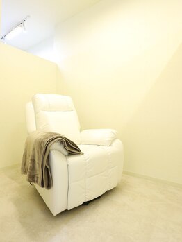 アイビューティートロント(i beauty Toronto)/全自動リクライニングシート