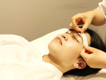 ビースタイル(BE STYLE)/眉ＷＡＸ施術風景