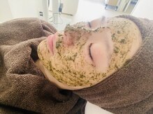 ハーブピーリングも取り扱いしています。