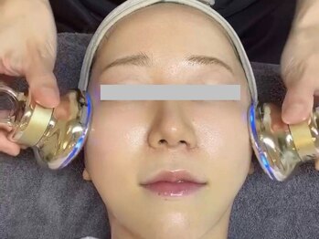 イーエスブイテン 日本1号店 川崎(esV10)の写真/esV10で刺激を与えずに、小顔になりたいあなたへ!むくみ解消&リフトアップで自信あふれる表情に♪