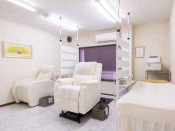 くるるん/まつげ&眉毛施術ルーム