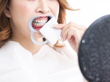 ホワイトニングバー 大宮店/歯の表面の水分の拭き取り