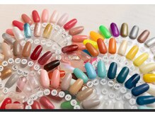 はあとねいる 多治見店の雰囲気（カラーチャート　多数ご用意あります）