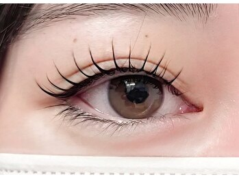 アイヨンマルゴ 新宿店(EYE405)の写真/可愛いカール感が長持ち◎パリジェンヌラッシュ/メーテルラッシュ等,目元に合わせたまつげパーマはお任せ！