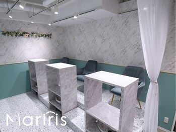 マリリス(Mariris)の写真/フットバス付の特別なブースで極上のフットネイル体験を☆ラグジュアリー空間で至福のひとときをどうぞ♪