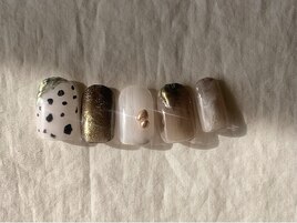 アニマル柄ネイル