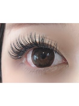 ナチュラル上品な目元にしたい